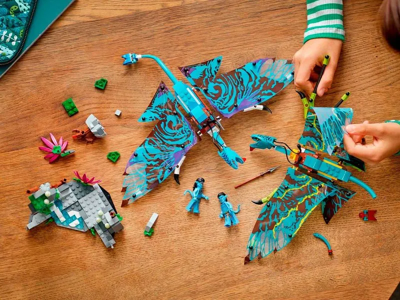 Конструктор LEGO AVATAR “Джейк и Нейтири: первый полет на Банши“