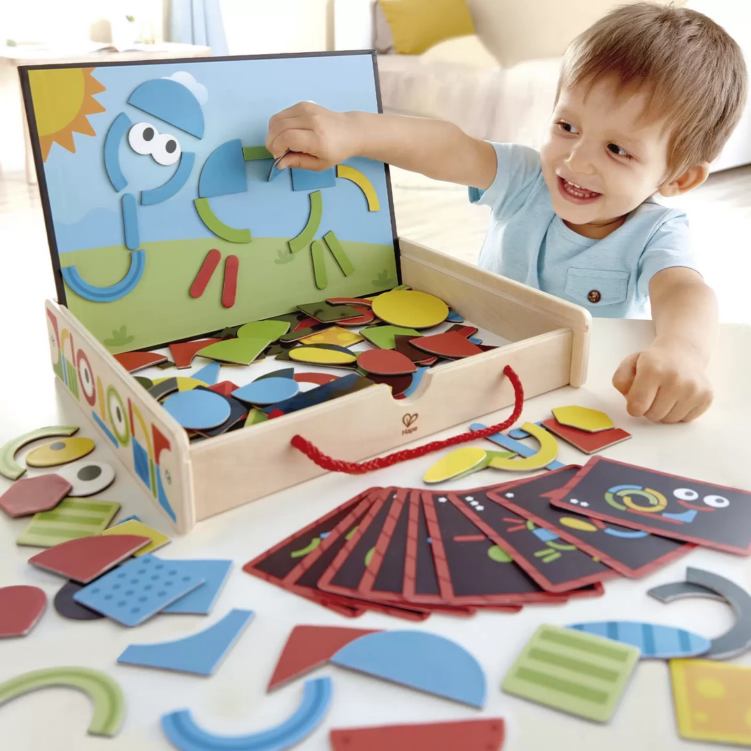 Магнитный конструктор в коробке “Веселый художник“, 91 элемент