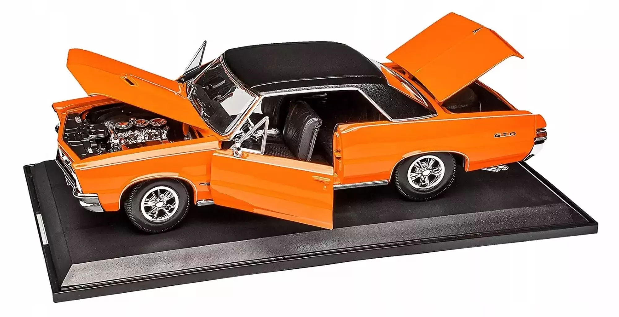 Машинка die-cast  1965 Pontiac GTO, Maisto