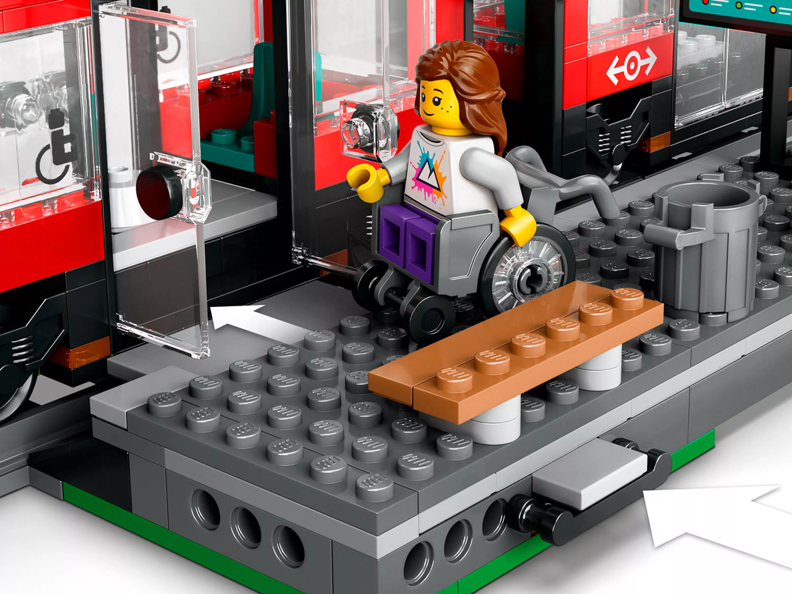 Конструктор LEGO Трамвай и станция в центре города