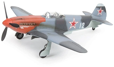 Модель сборная ZVEZDA Советский истребитель Як-9Д 