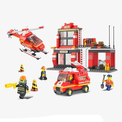 Конструктор пластмассовый Sluban “Пожарный: Дежурная часть“ (двухэтажный дом, вертолёт, пожарная маш