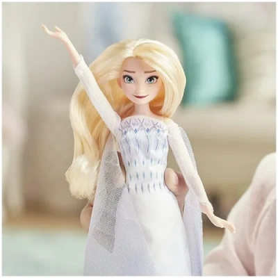 Кукла Hasbro Disney Princess Холодное Сердце 2 Поющая Эльза