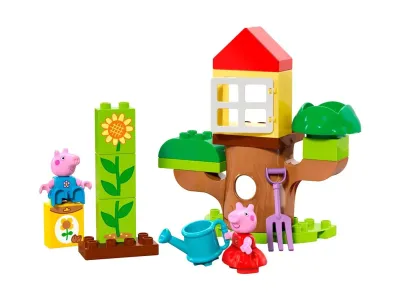 Конструктор LEGO Сад Свинки Пеппы и домик на дереве